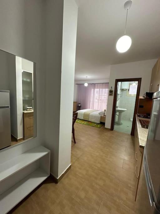 Studio Of Shpresa Vlore Exterior photo