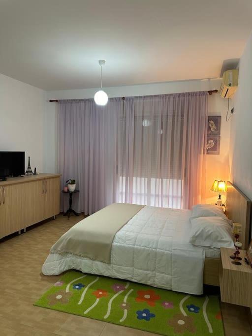 Studio Of Shpresa Vlore Exterior photo